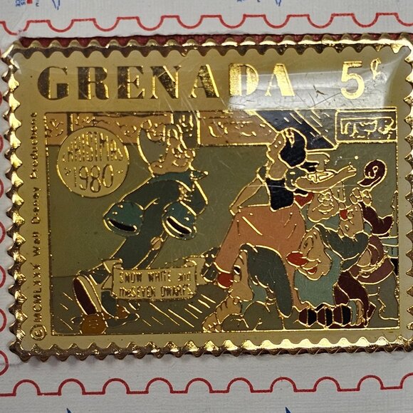 Disney Snow White and the Seven Dwarfs 5-cent stamp pin/brooch from Grenada - Picture 5 of 5